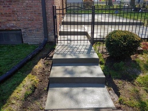 A Concrete Steps - Wentzville, MO - Nelson Concrete & Construction