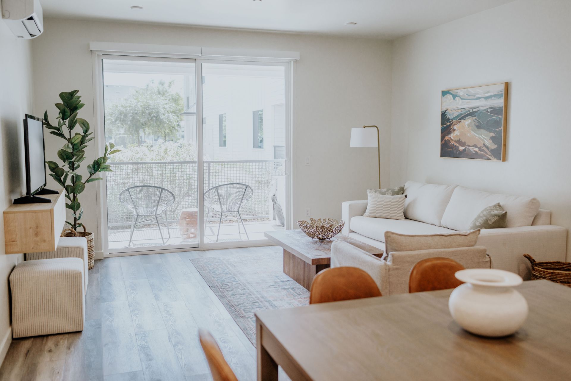1 bedroom floorplan living room