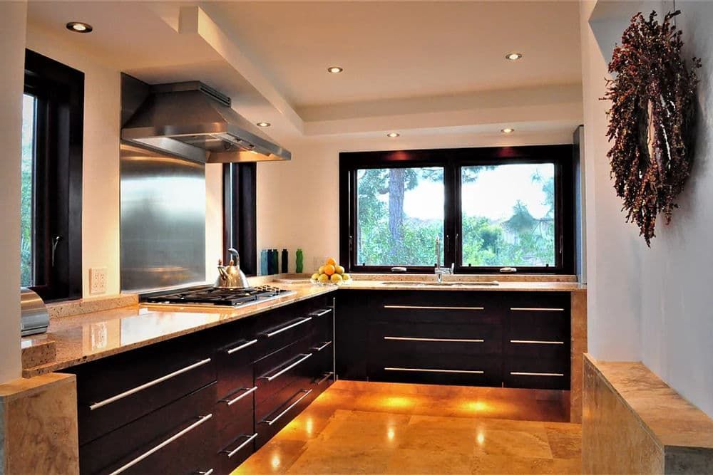 Kitchen cabinets