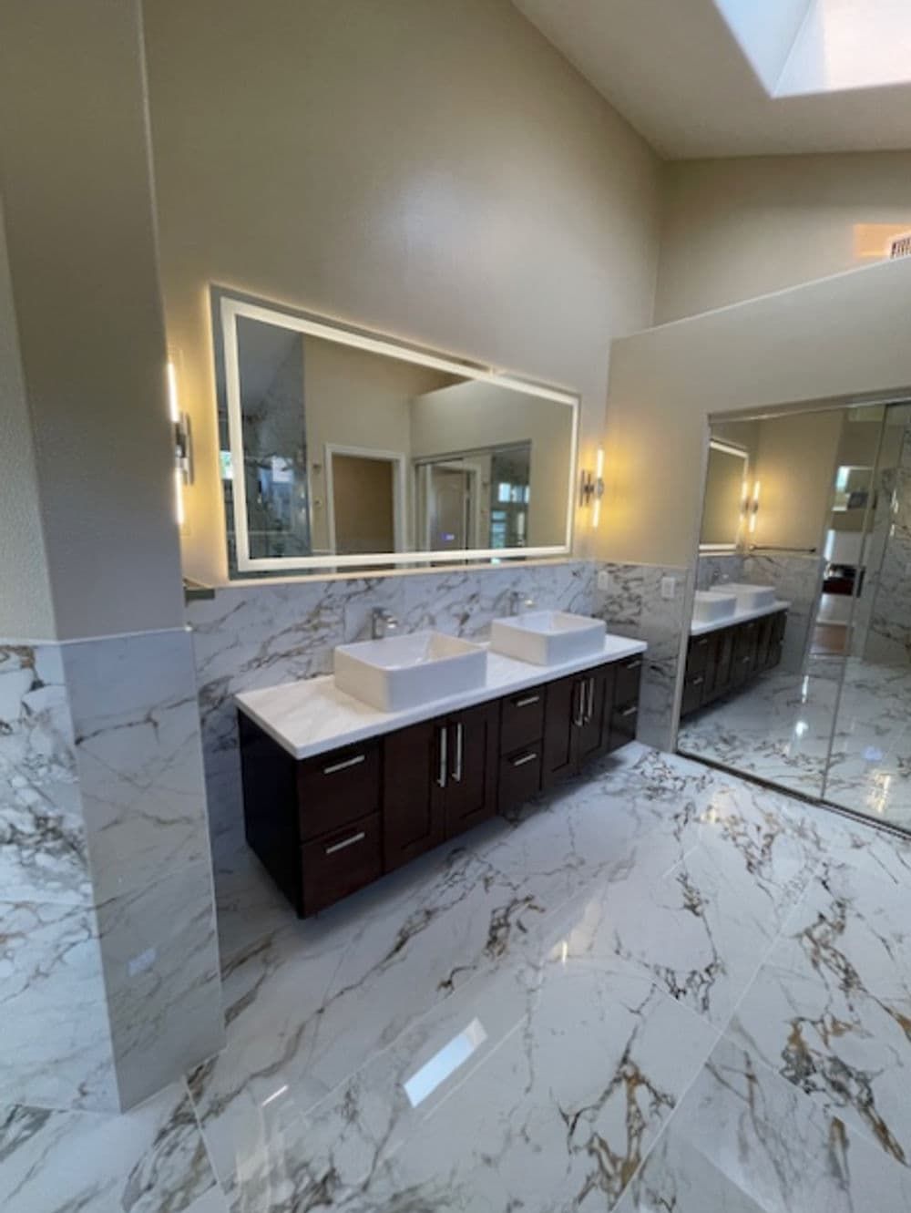 Bathroom sink