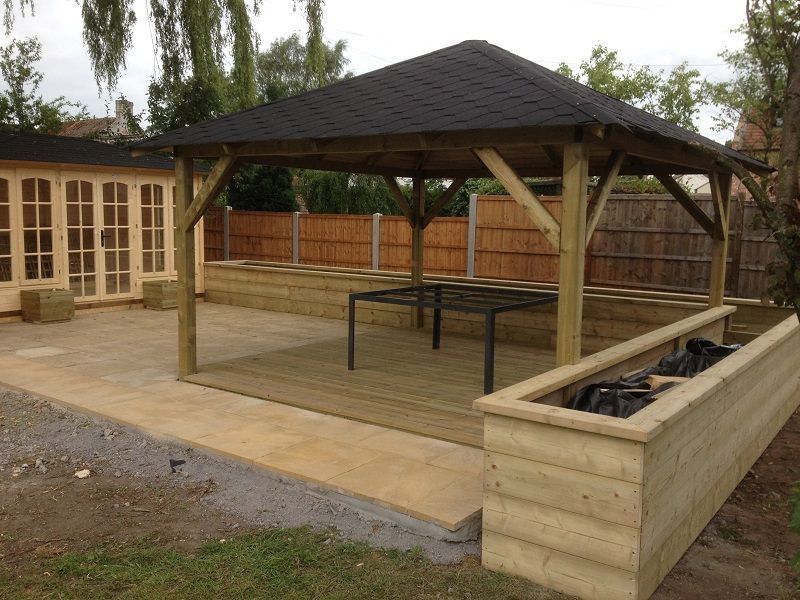 outdoor entertaining area and building by buildjunky.com