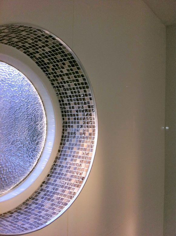 Tiling circle windows by buildjunky.com