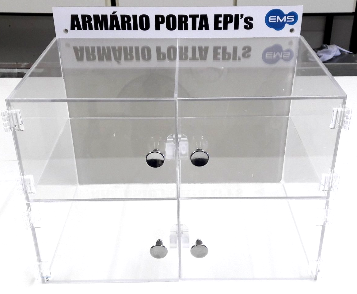 Caixa em Acrílico Cristal, com dobradiça, porta, personalizado