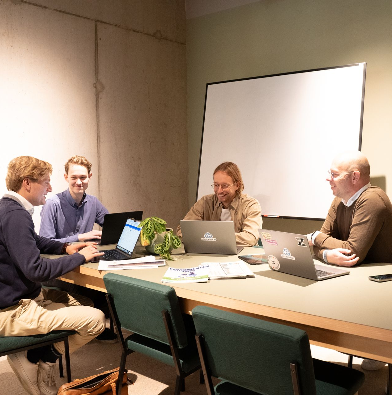 zendesk implementatie partner cloudmotion aan tafel