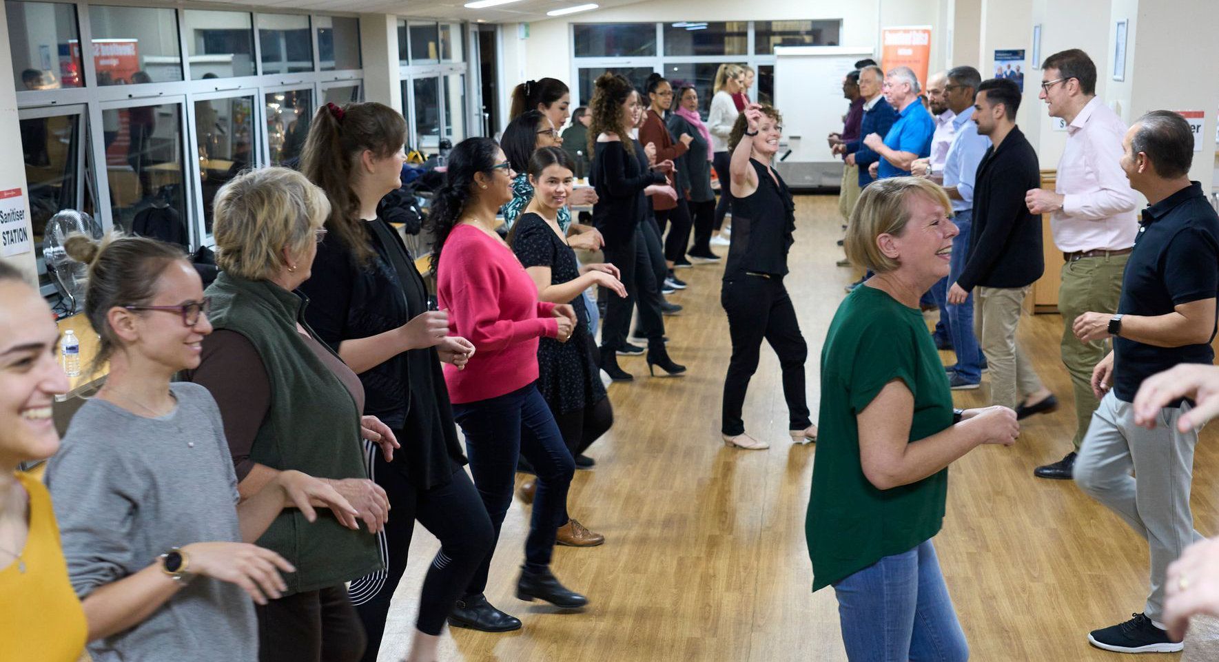 Beginners salsa dancing classes