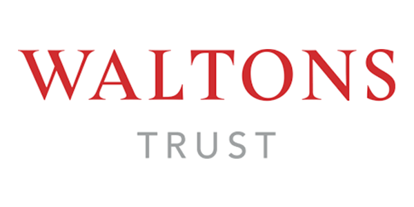 Le logo du Waltons Trust est rouge et blanc sur fond blanc
