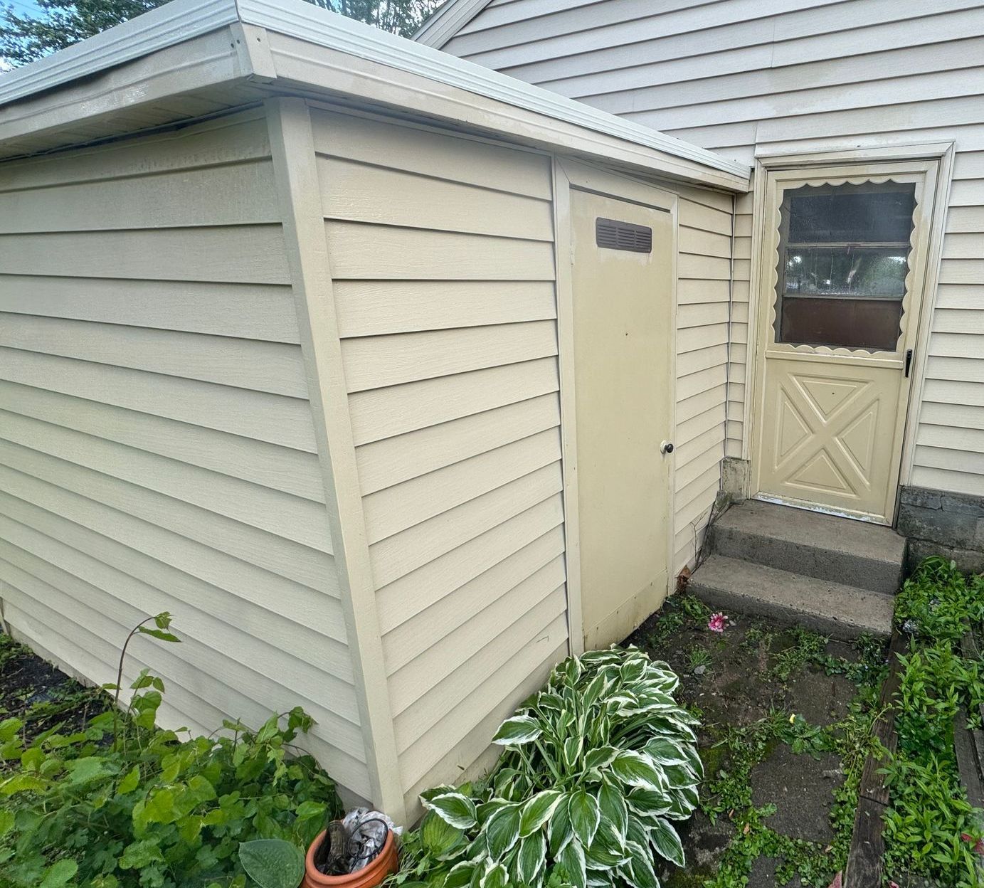 shed pressure washing
