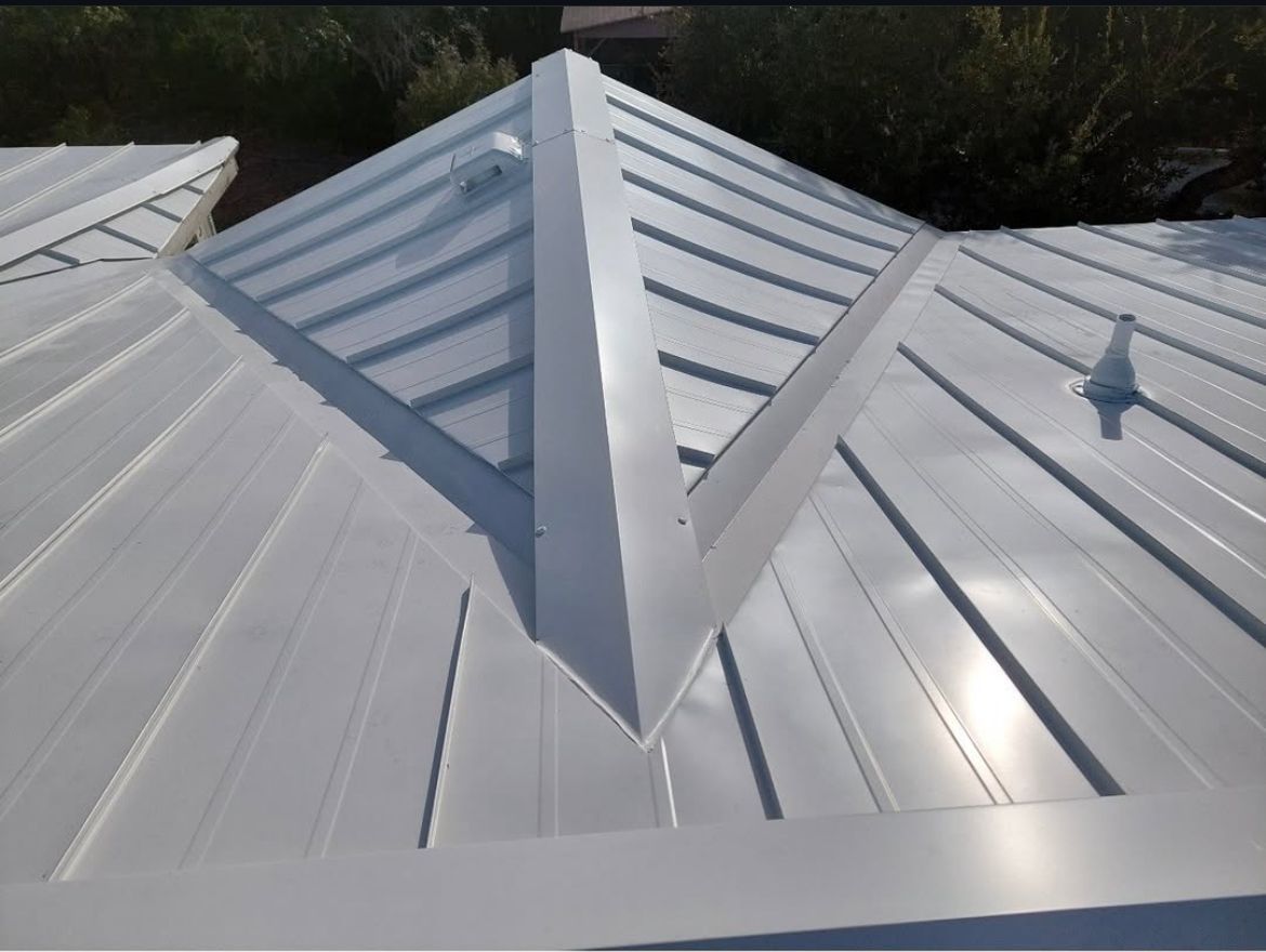 Metal roof replacement in Cuyahoga, Falls, OH