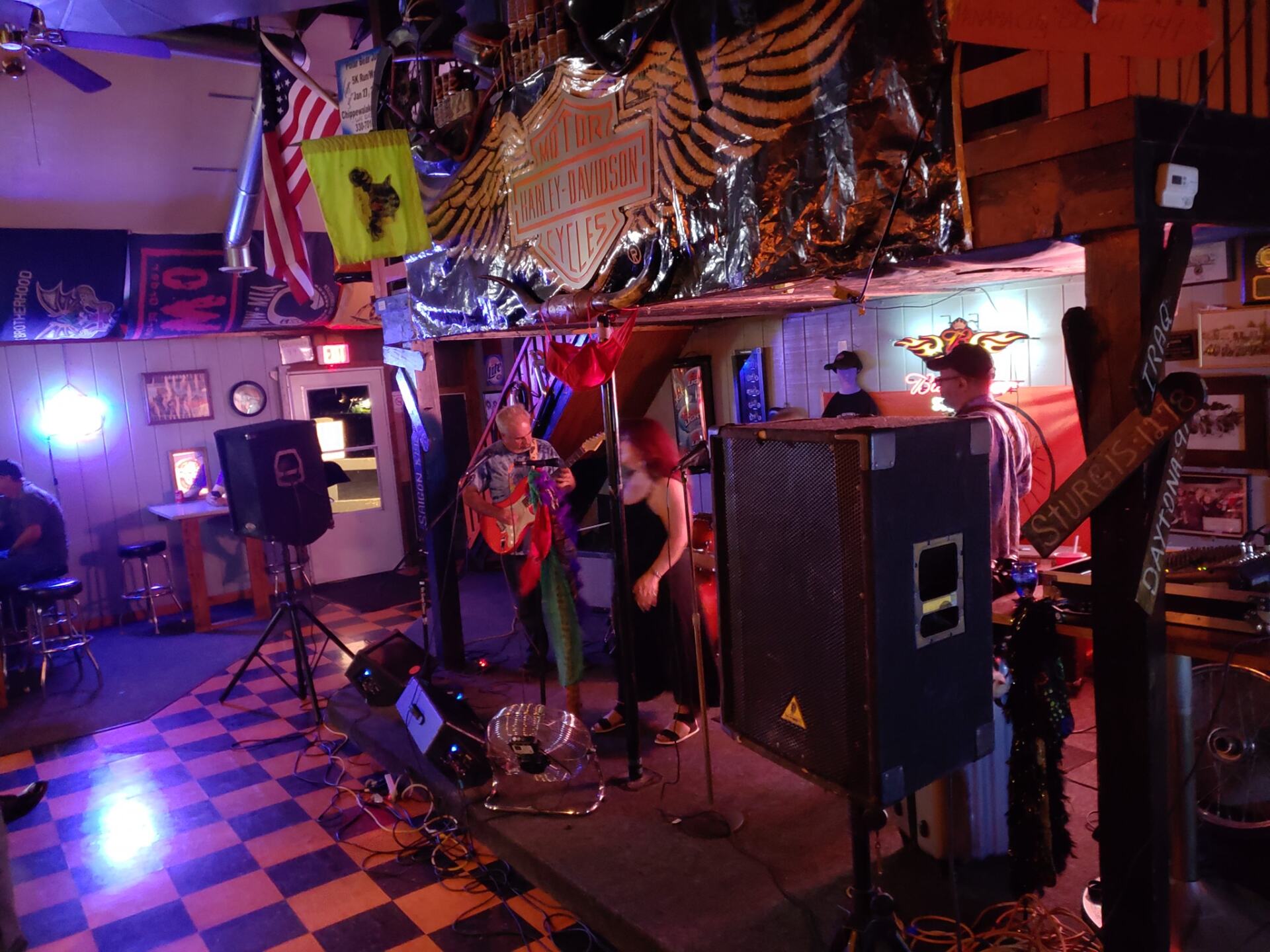Live Band — Medina, OH — Geno's 2.0 LCC Live Band — Medina, OH — Geno's 2.0 LCC