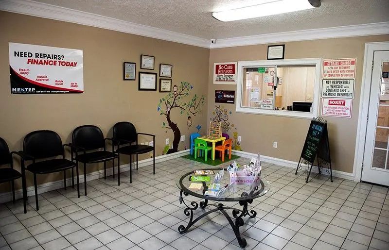 Our Waiting Room in Spring, TX | Best Auto Care
