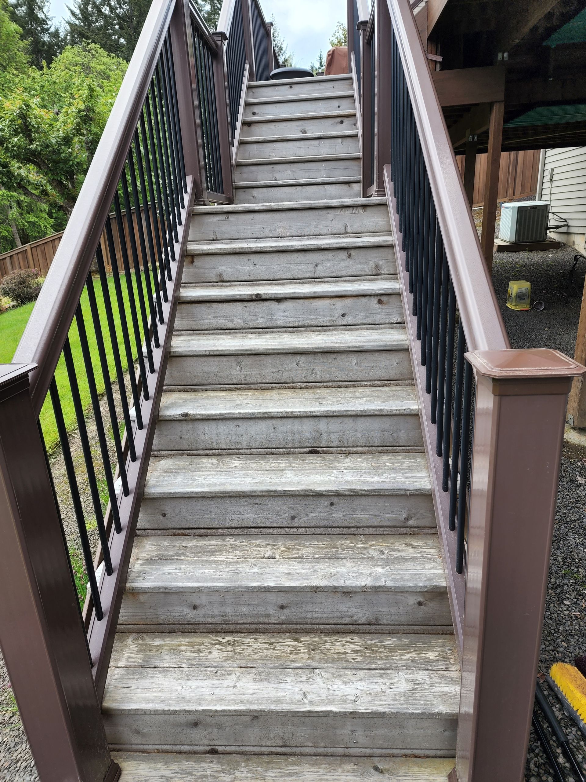 Hot water 
Tigard Oregon
Concrete
Soft washing
low pressure