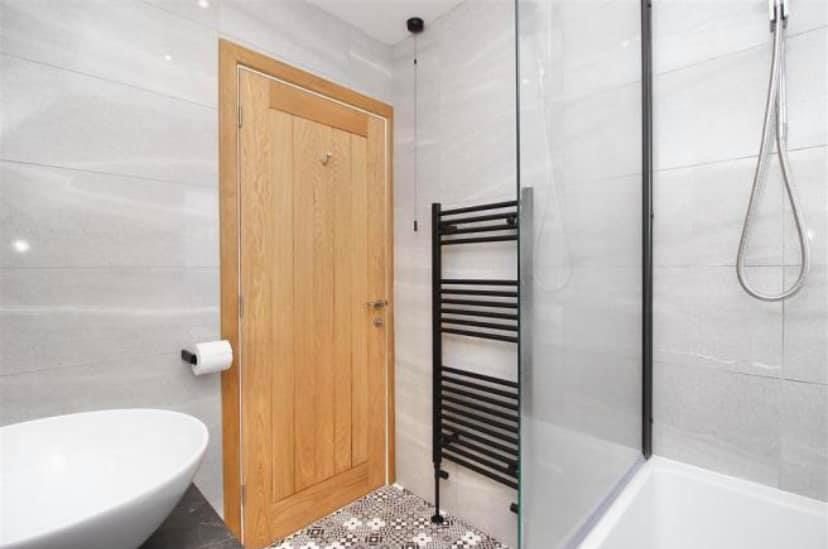 Pro Build Bast Ltd. Best local general builder for beautiful home renovation of bathroom, painting and decorating near Colchester.