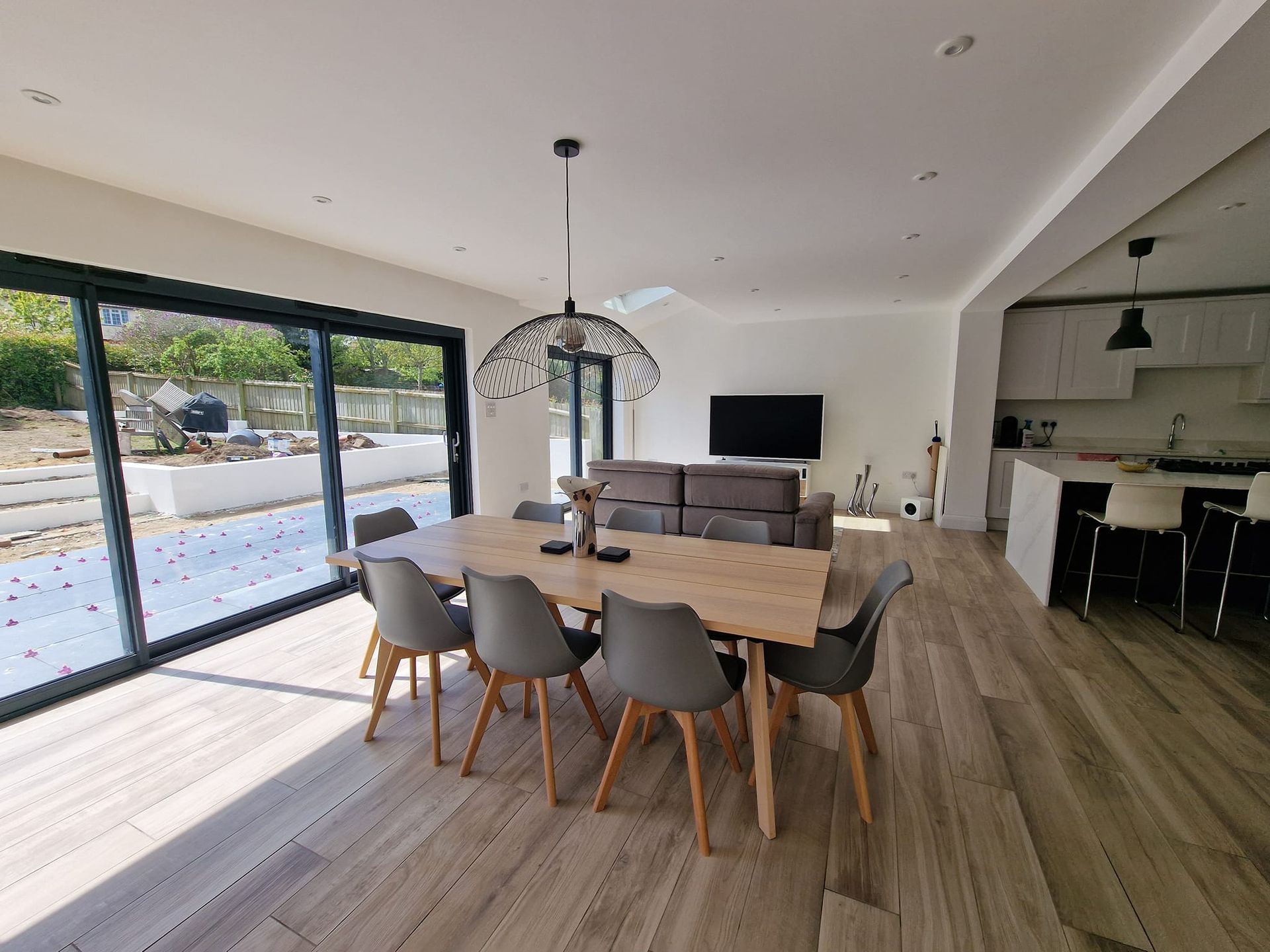 Pro Build East Ltd. High quality building and construction company near Colchester. Home Alterations. Installing high quality fitted kitchens and bathrooms by the best home improvements builder, Pro Build East Ltd.
