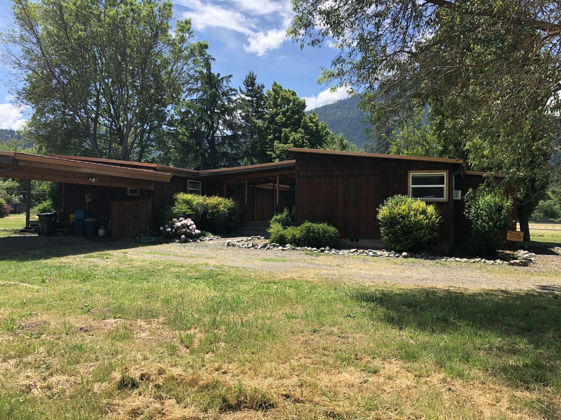 Vacation Rentals in Oregon’s Applegate Valley