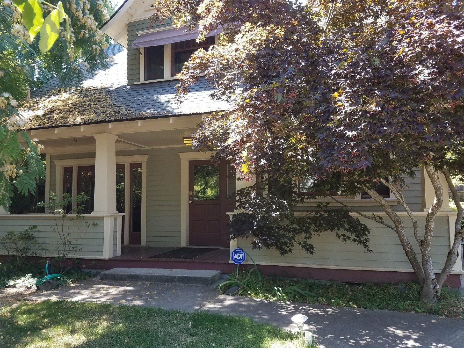 305 N 3rd St