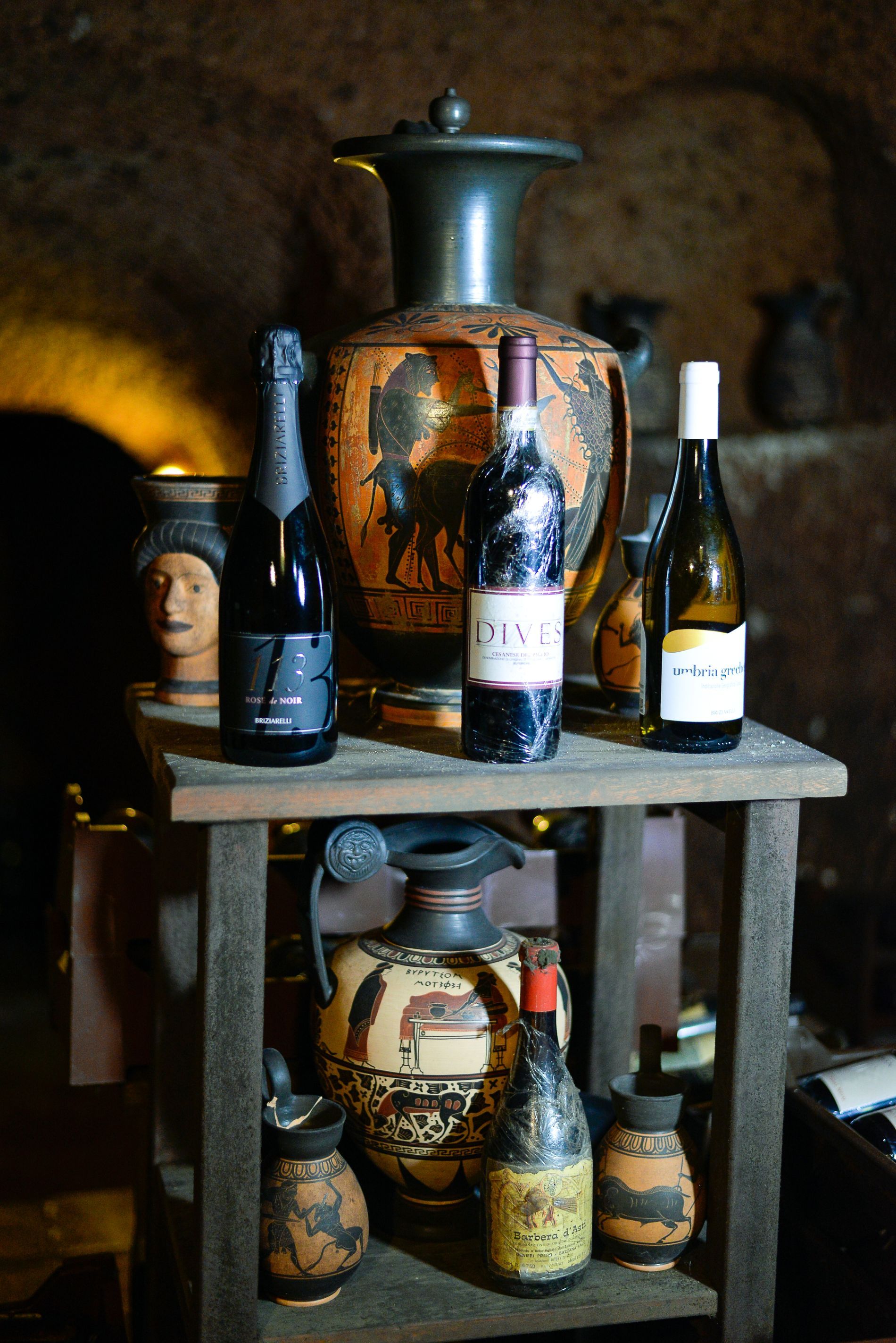 varie bottiglie di vino