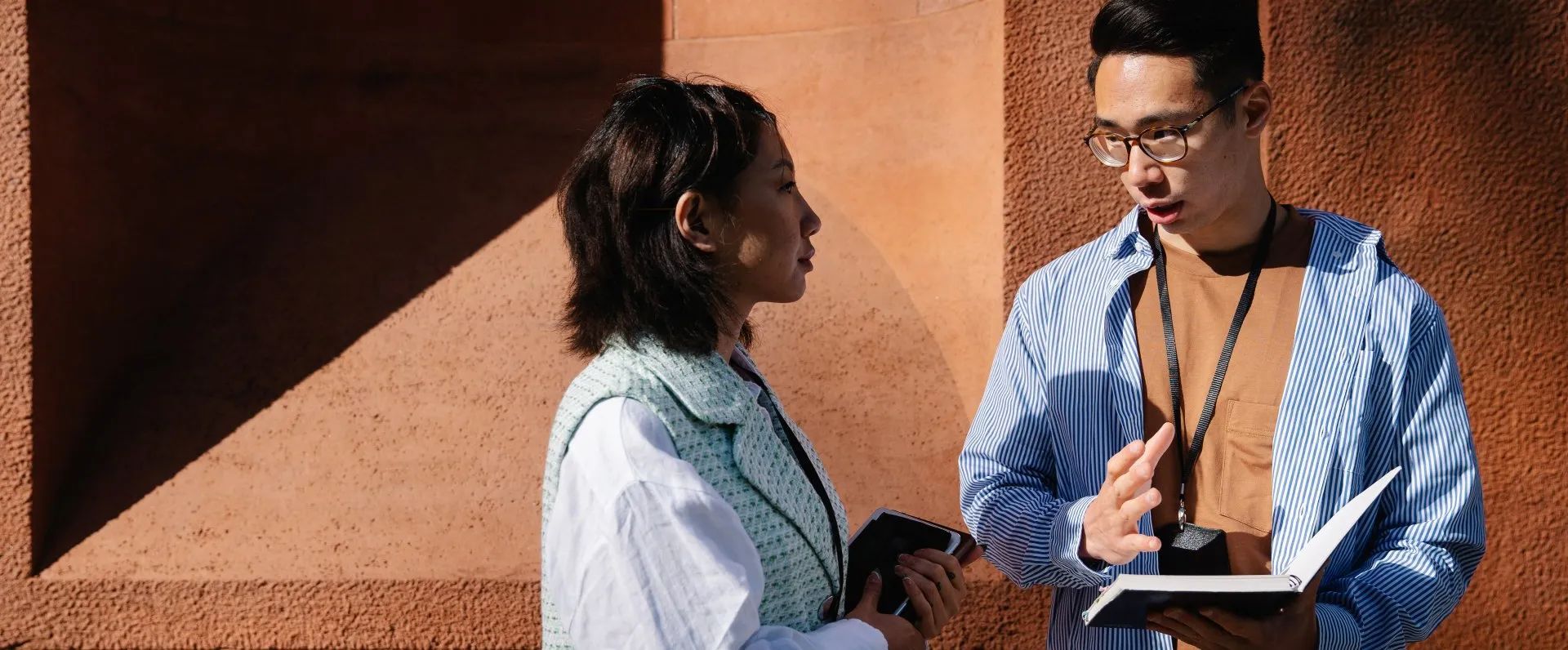 two people in conversation