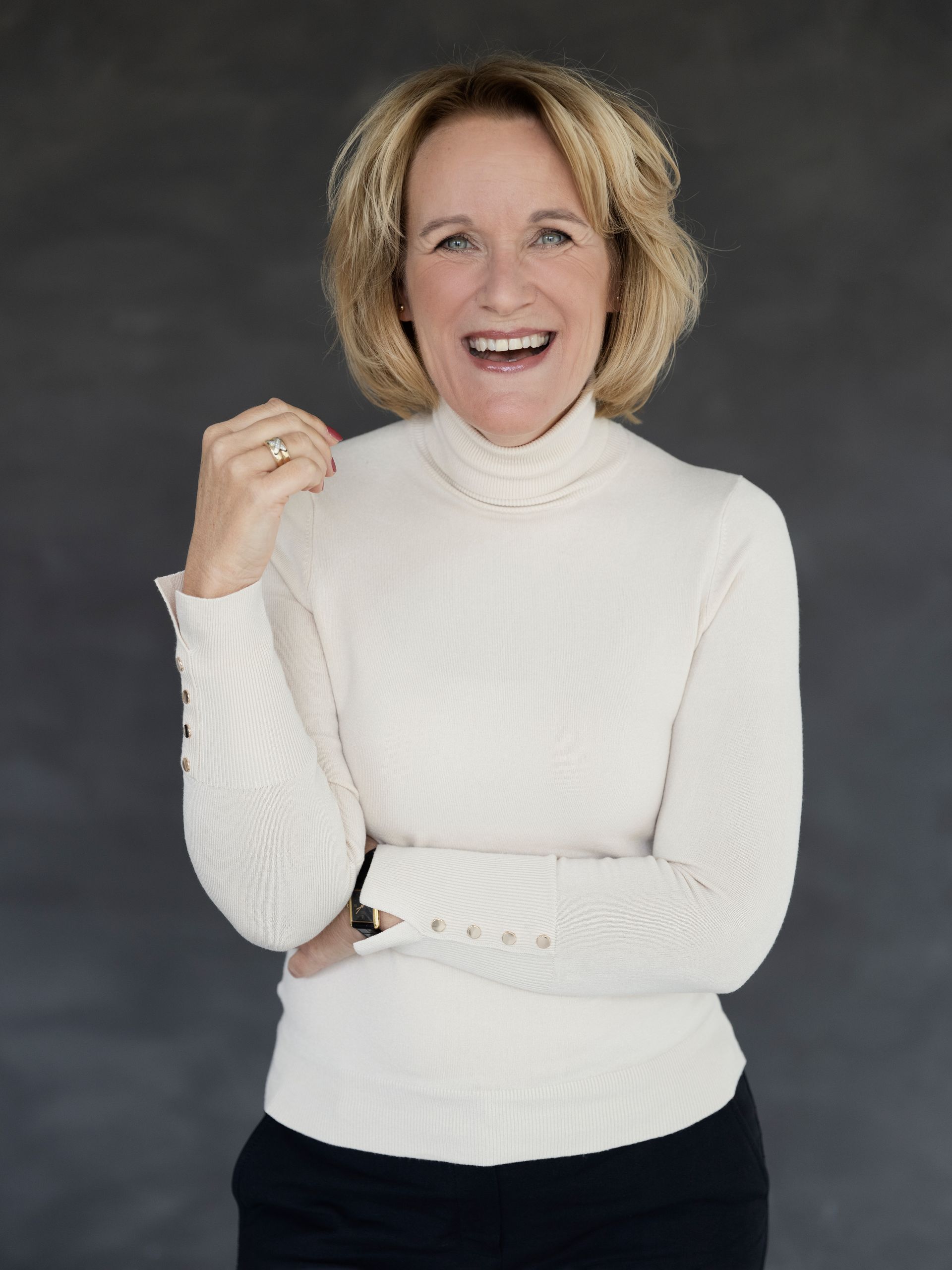 mirelle van gemert, expert in leiderschap, strategie, management, organisatieontwikkeling, teamdynamiek, bedrijfskundig en systemisch