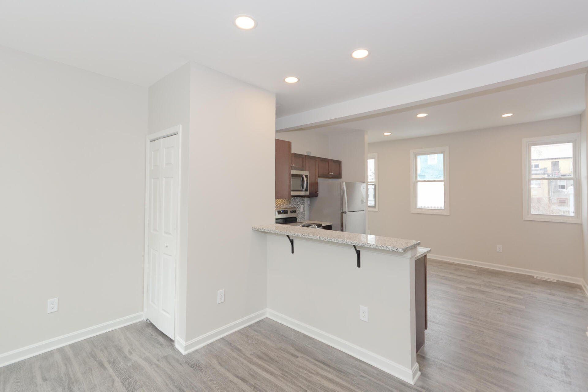 Reserve at 800 Madison and 441 Yates living room