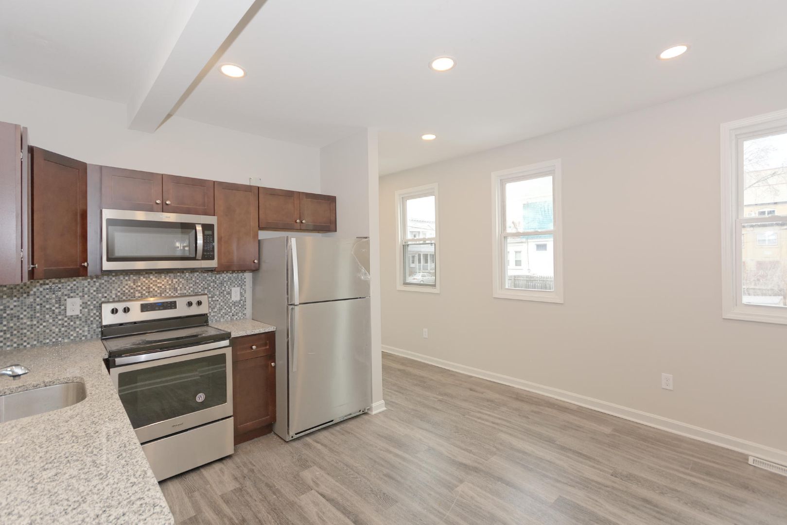 Reserve at 800 Madison and 441 Yates kitchen