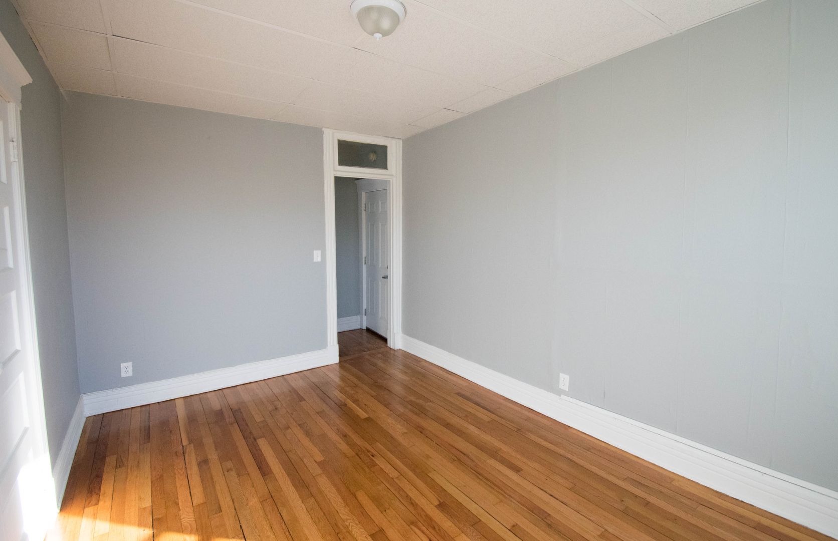 Reserve at 800 Madison and 441 Yates living room