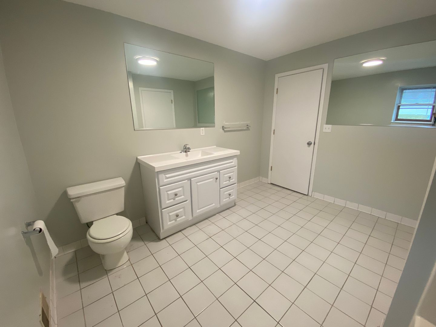 Hudson Terrace bathroom
