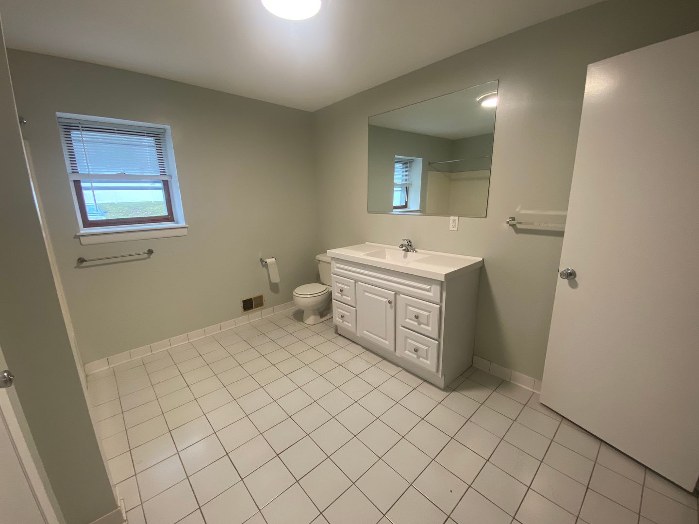Hudson Terrace bath room