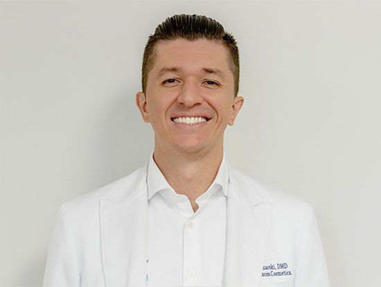 Dr. Marcin Bednarski