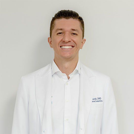 Dr. Marcin Bednarski