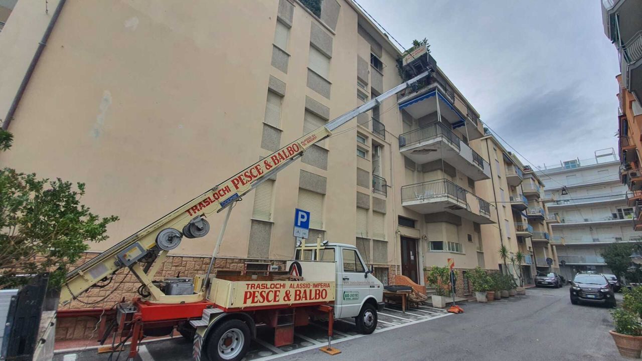 Noleggio piattaforme 33