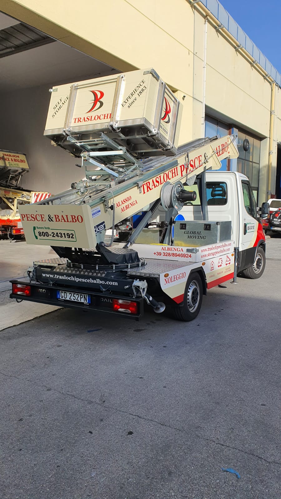 Noleggio piattaforme 28
