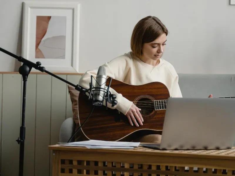 Image showing a virtual guitar learning session.