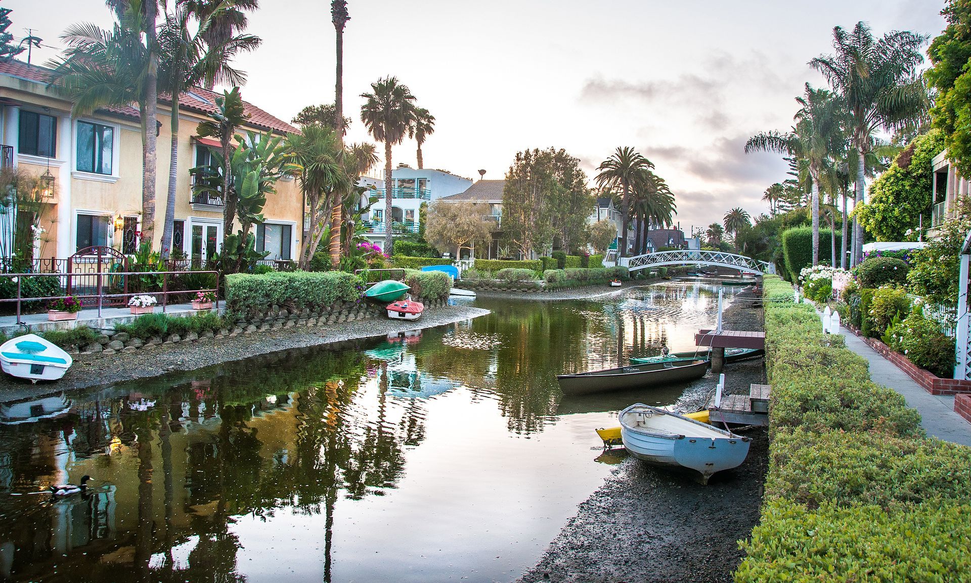 picture of property in los angeles near venice canal