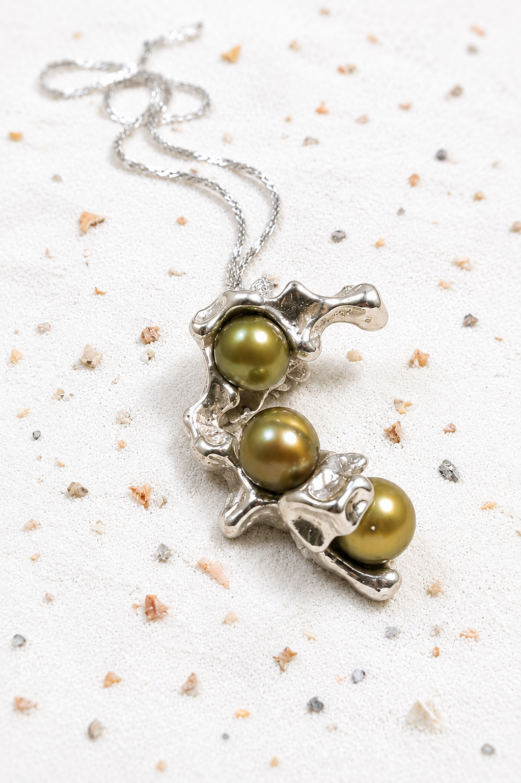 Hanger van zilver met groene parel - YK Art