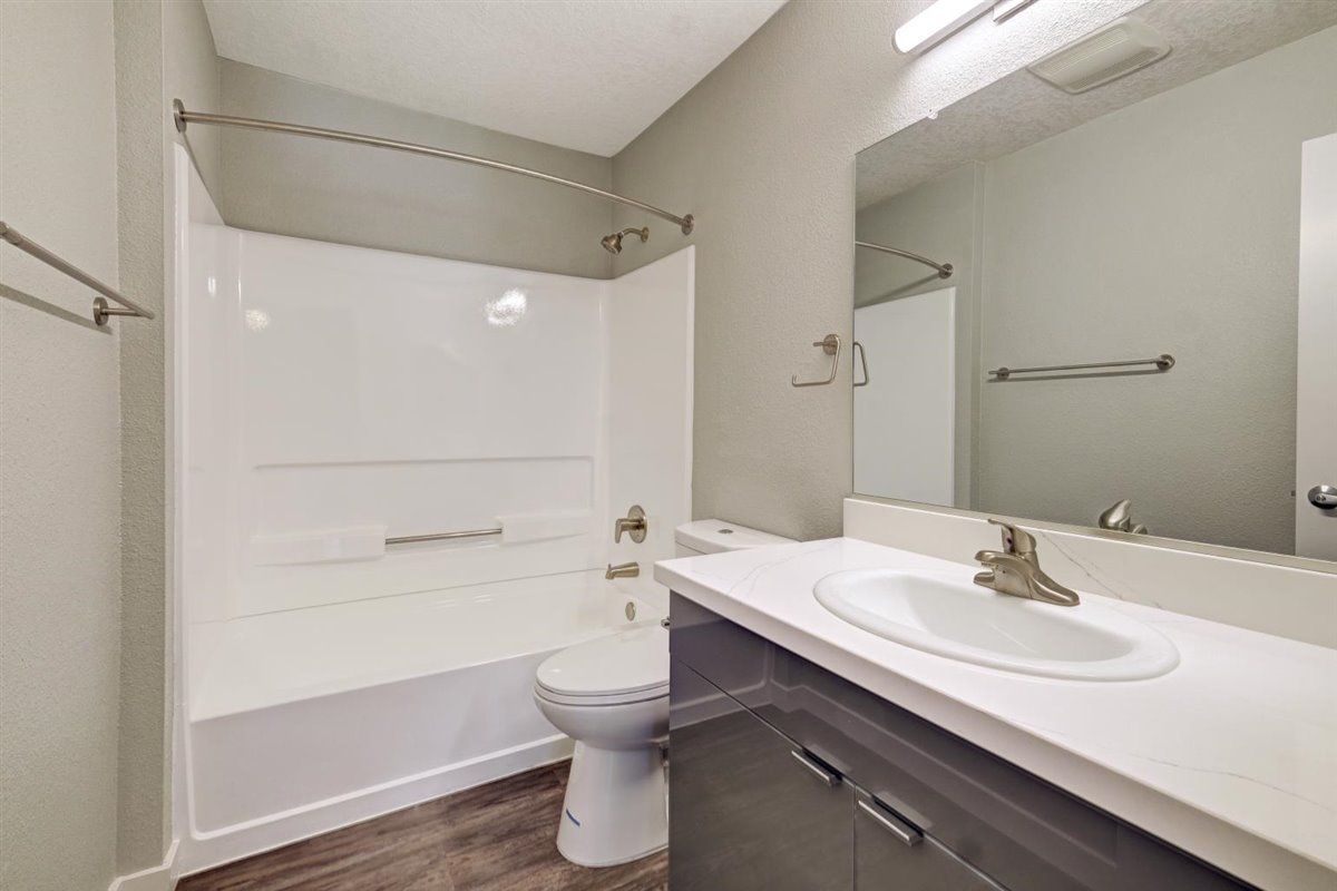 The James bathroom