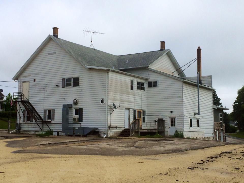 About Bibinger's Bar & Restaurant Slinger WI