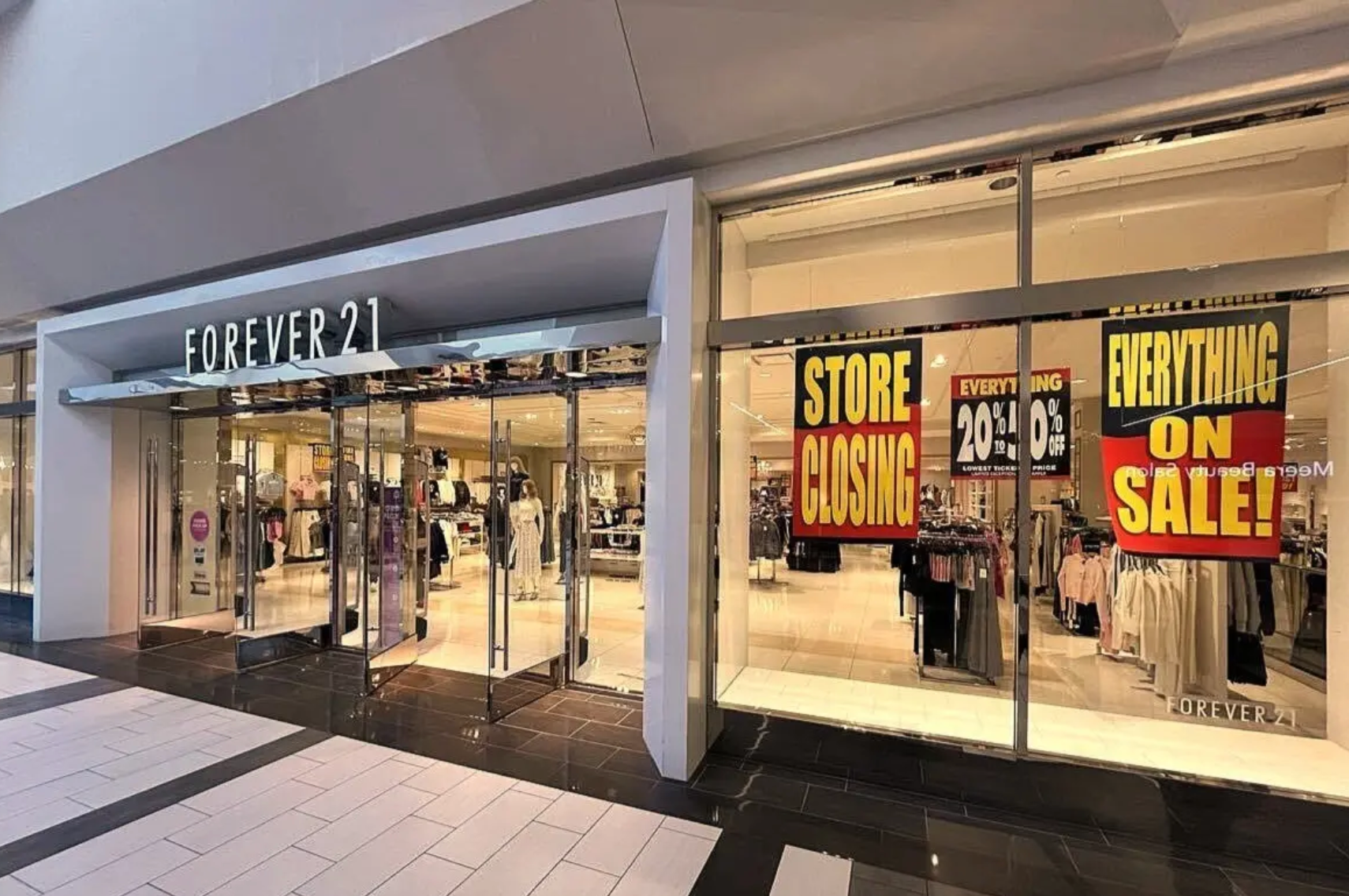 A Forever 21 store with