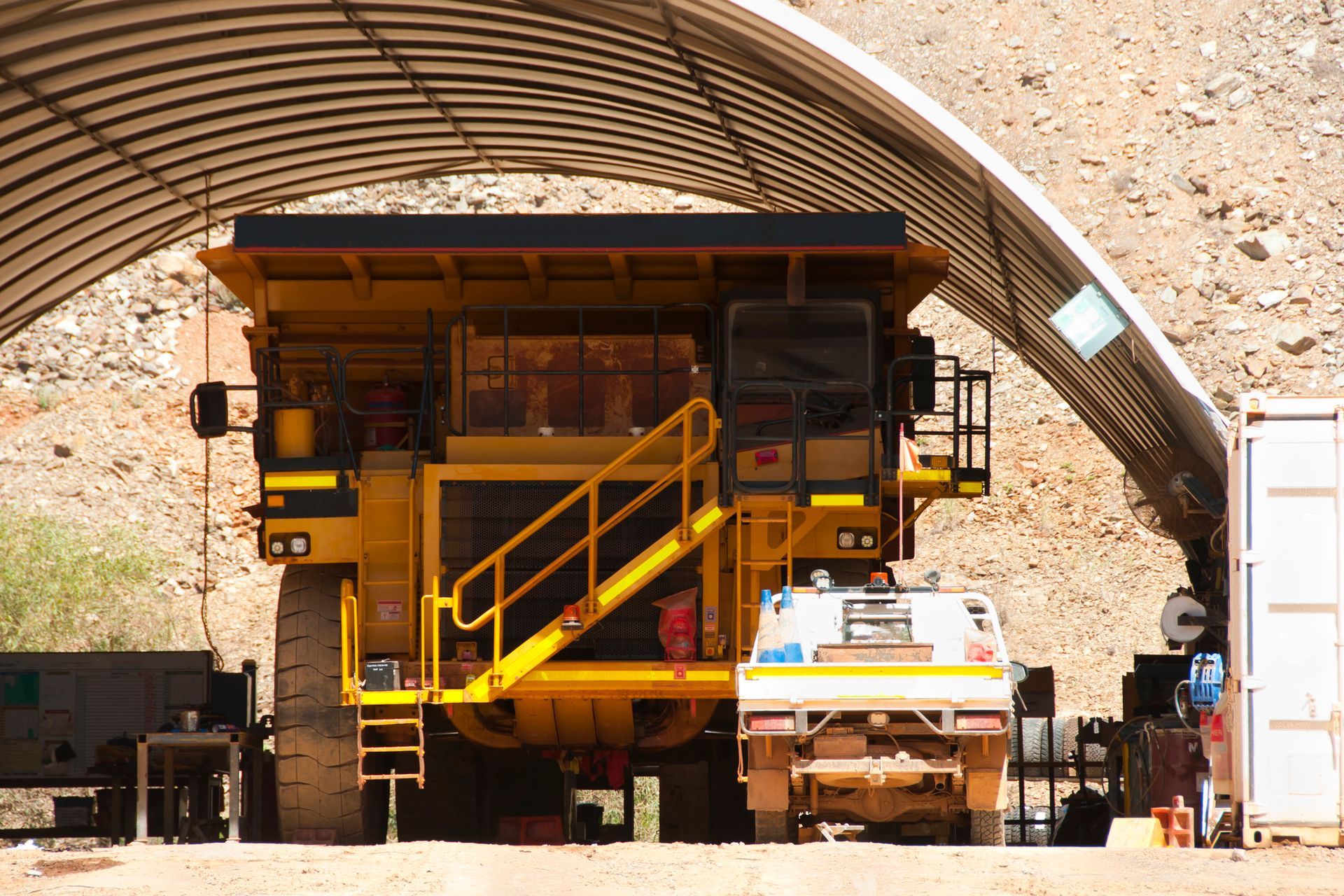 Mining Dump Truck Maintenance | Wollongong, NSW | Arrow Gate