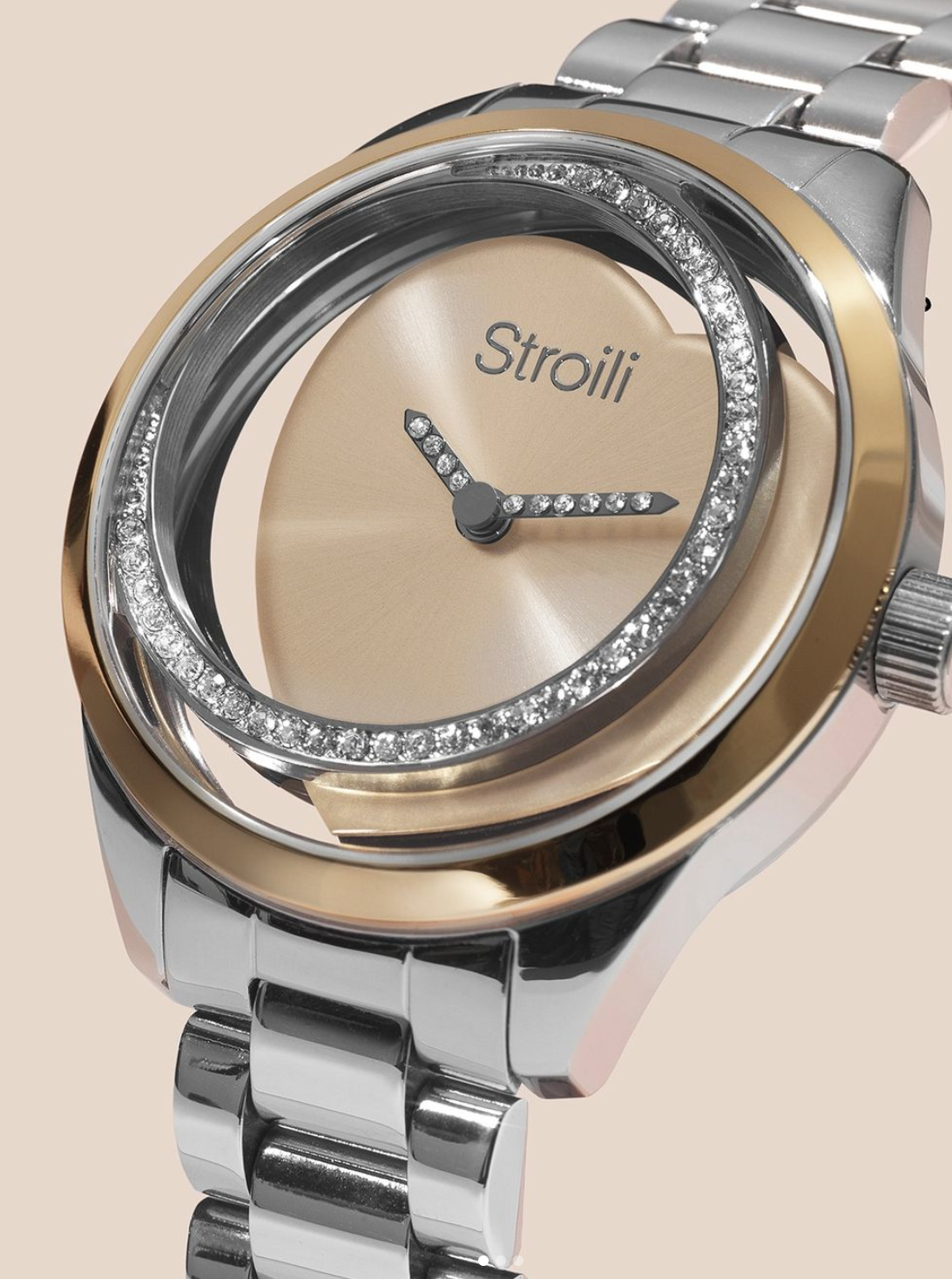 Un orologio Stroili con cinturino in acciaio inossidabile