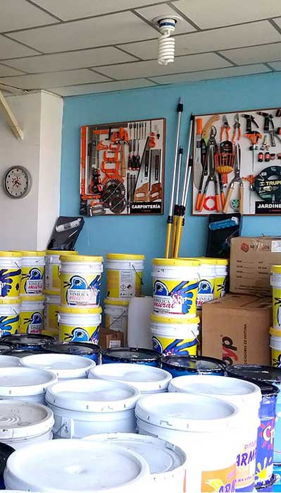 PINTURAS Y SOLVENTES DE URUAPAN - Pinturas vinílicas