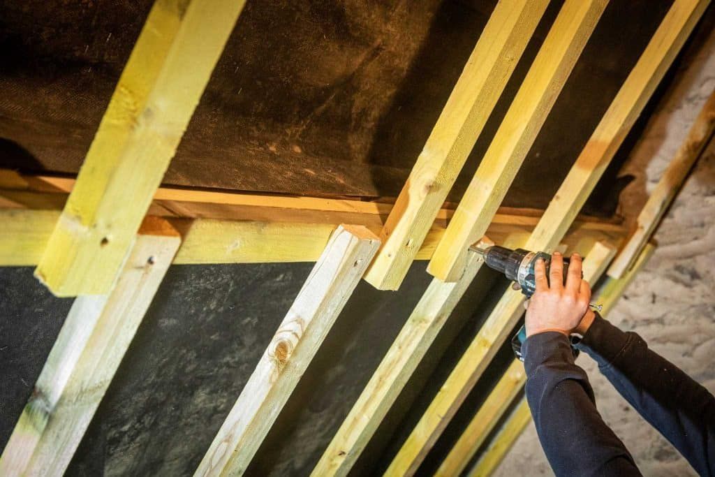 Mise en place de l'isolation sur les façades extérieures - Isodeco