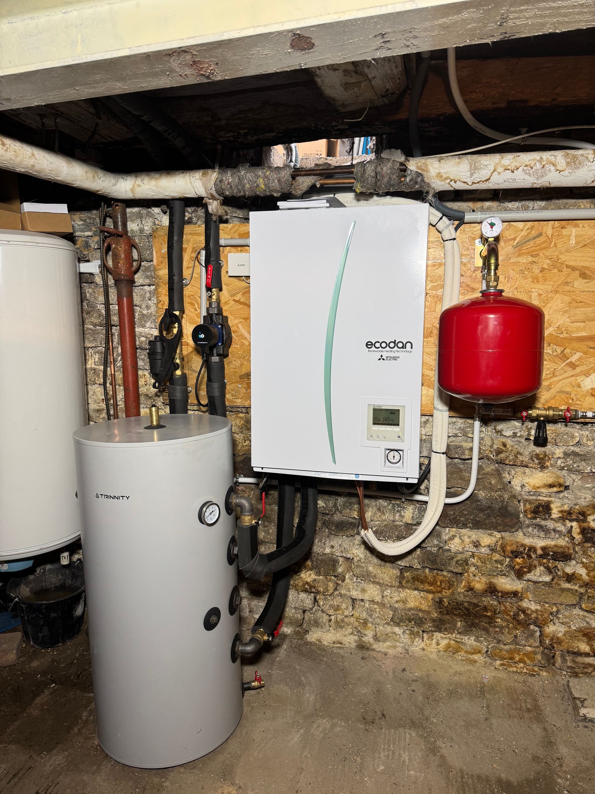 Installation d'une pompe à chaleur Mitsubishi ecodan dans le doubs 