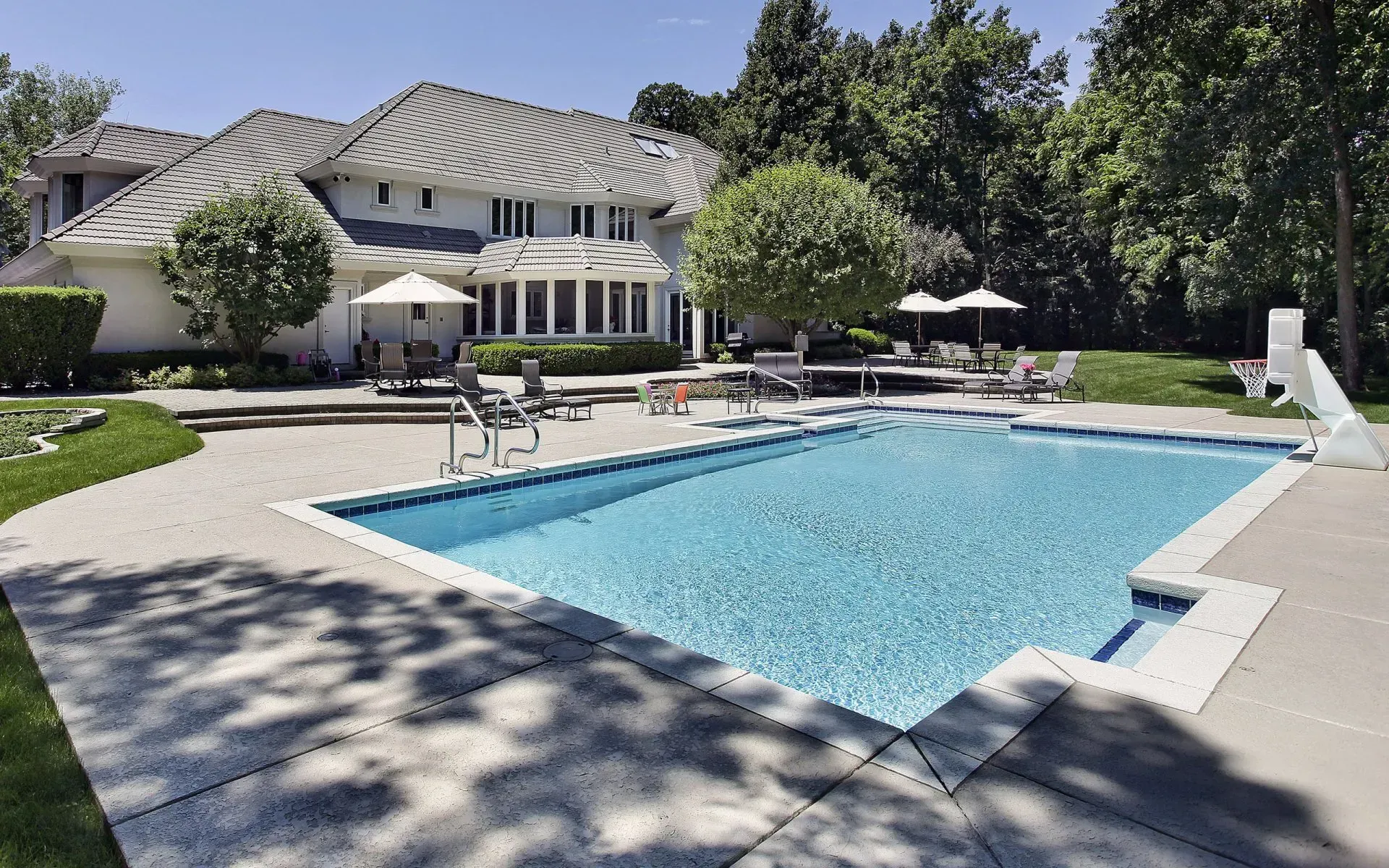 CONCRETE POOL DECK REPAIR