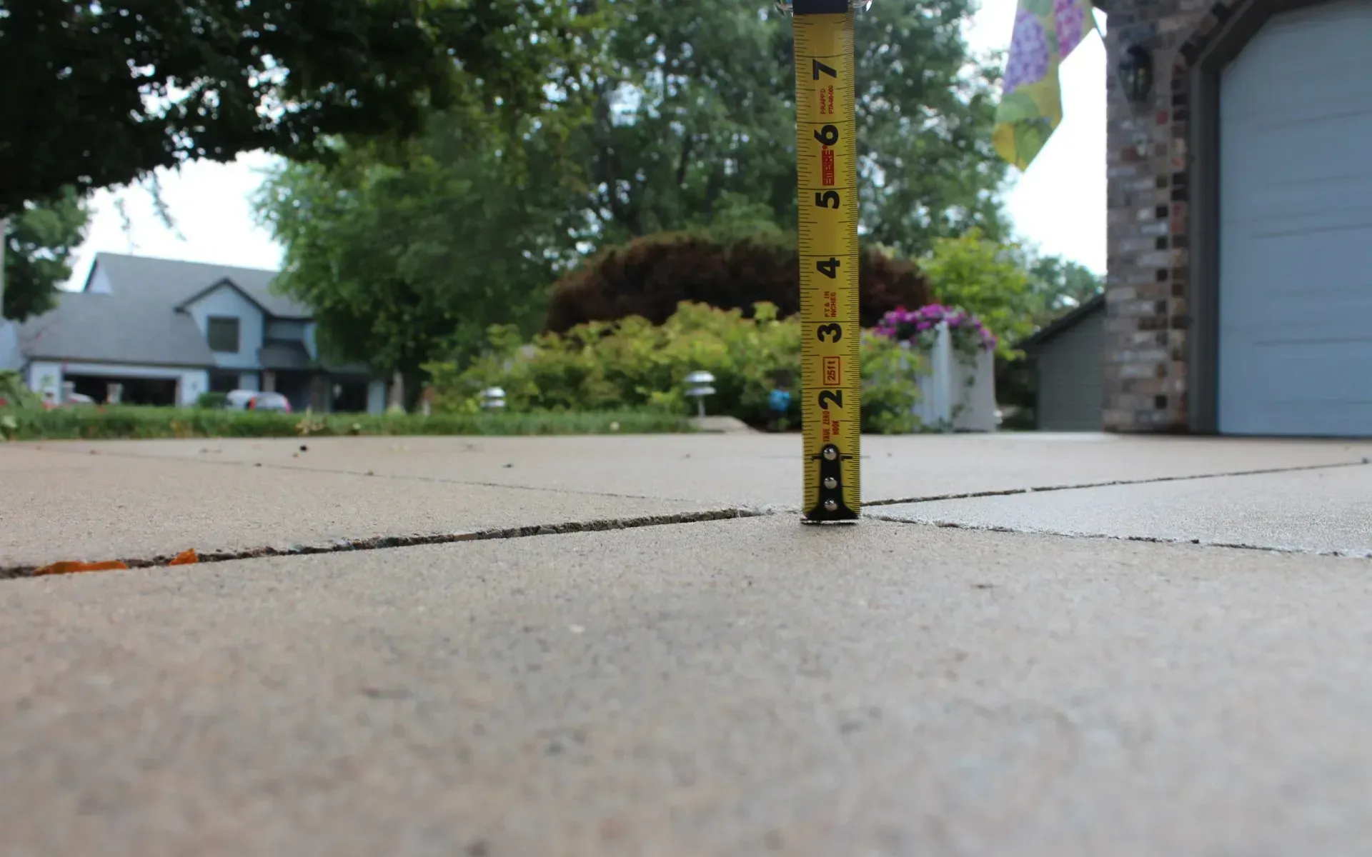 CONCRETE DRIVEWAY REPAIR
