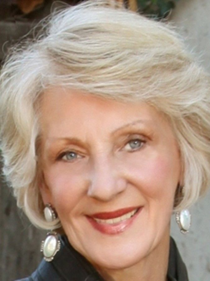 Mary Lou Dobbs headshot