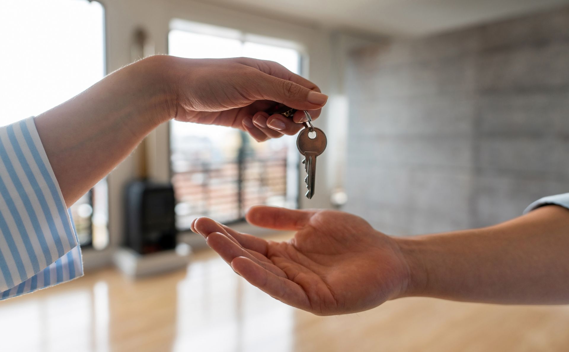 Giving the keys to a man – Dayton, OH - C & G Mortgage Giving the keys to a man – Dayton, OH - C & G Mortgage