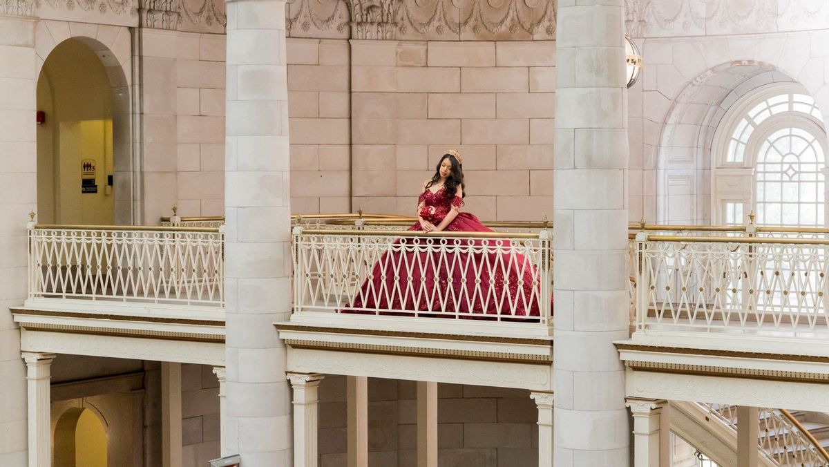 A wide view frames Genesis on the Hartford City Hall balcony