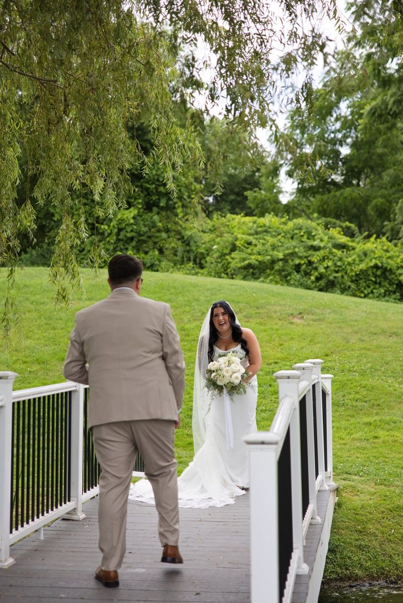 Sadie approaches Mat on the bridge for their first look