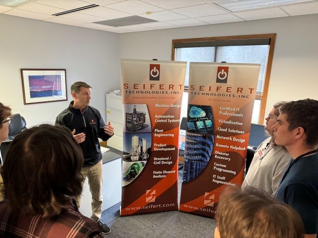 Doug Hill presenting to students about Seifert Technologies