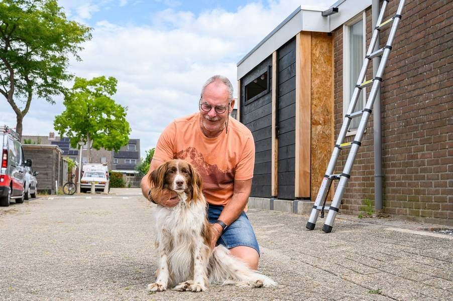 solar_carport_man_met_hond